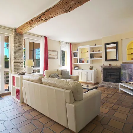 Villa Sancibrian Holiday home *
